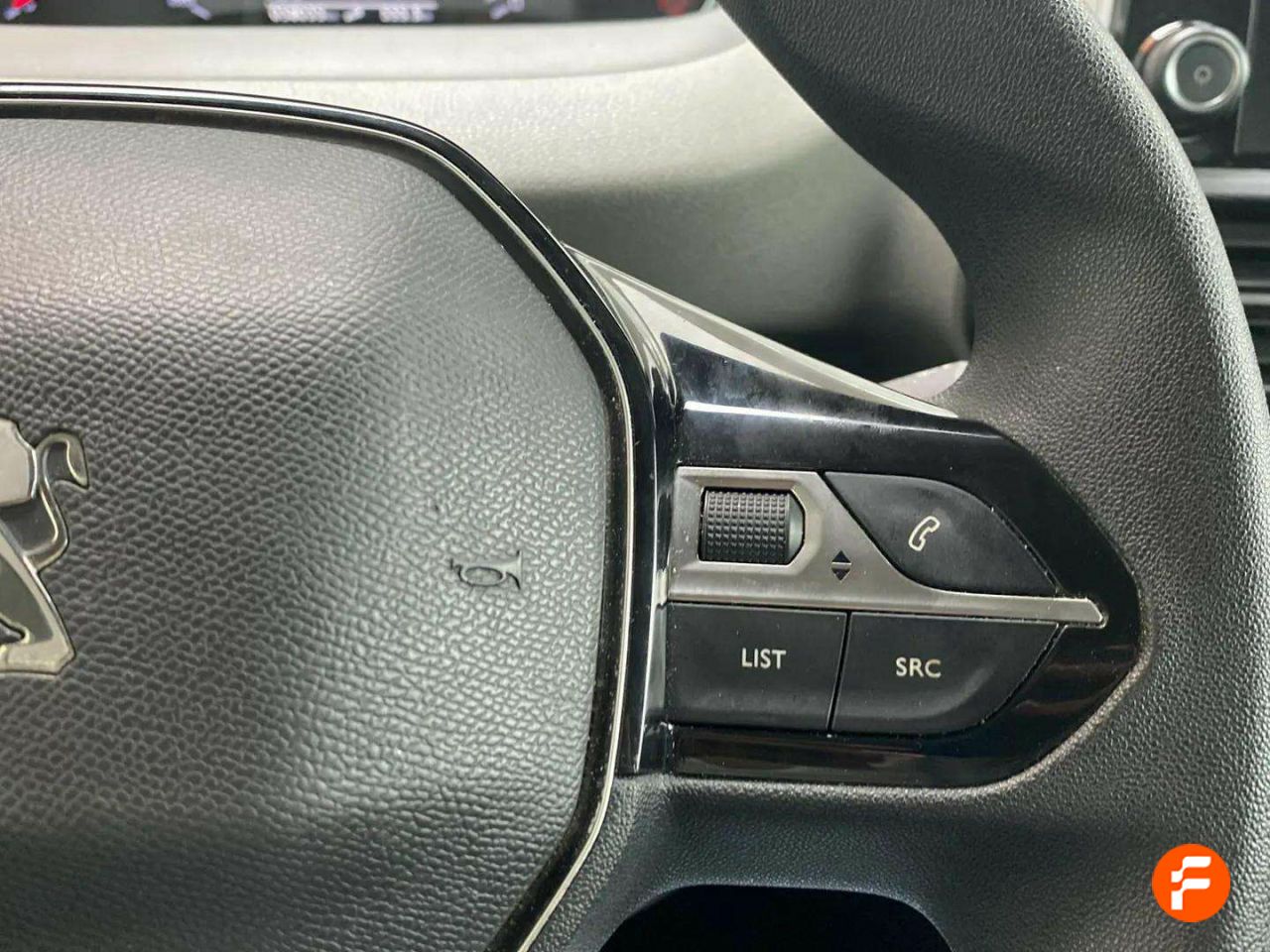 Foto Peugeot Rifter 16
