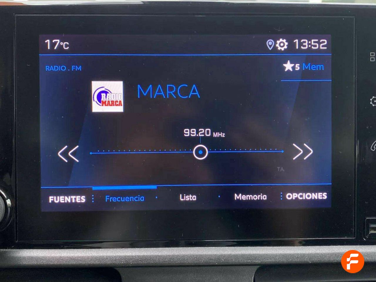 Foto Peugeot Rifter 19