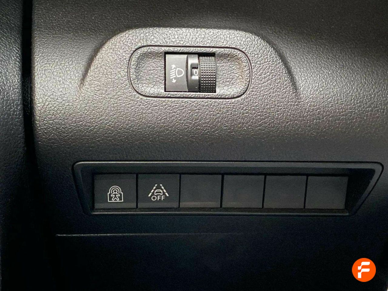 Foto Peugeot Rifter 24