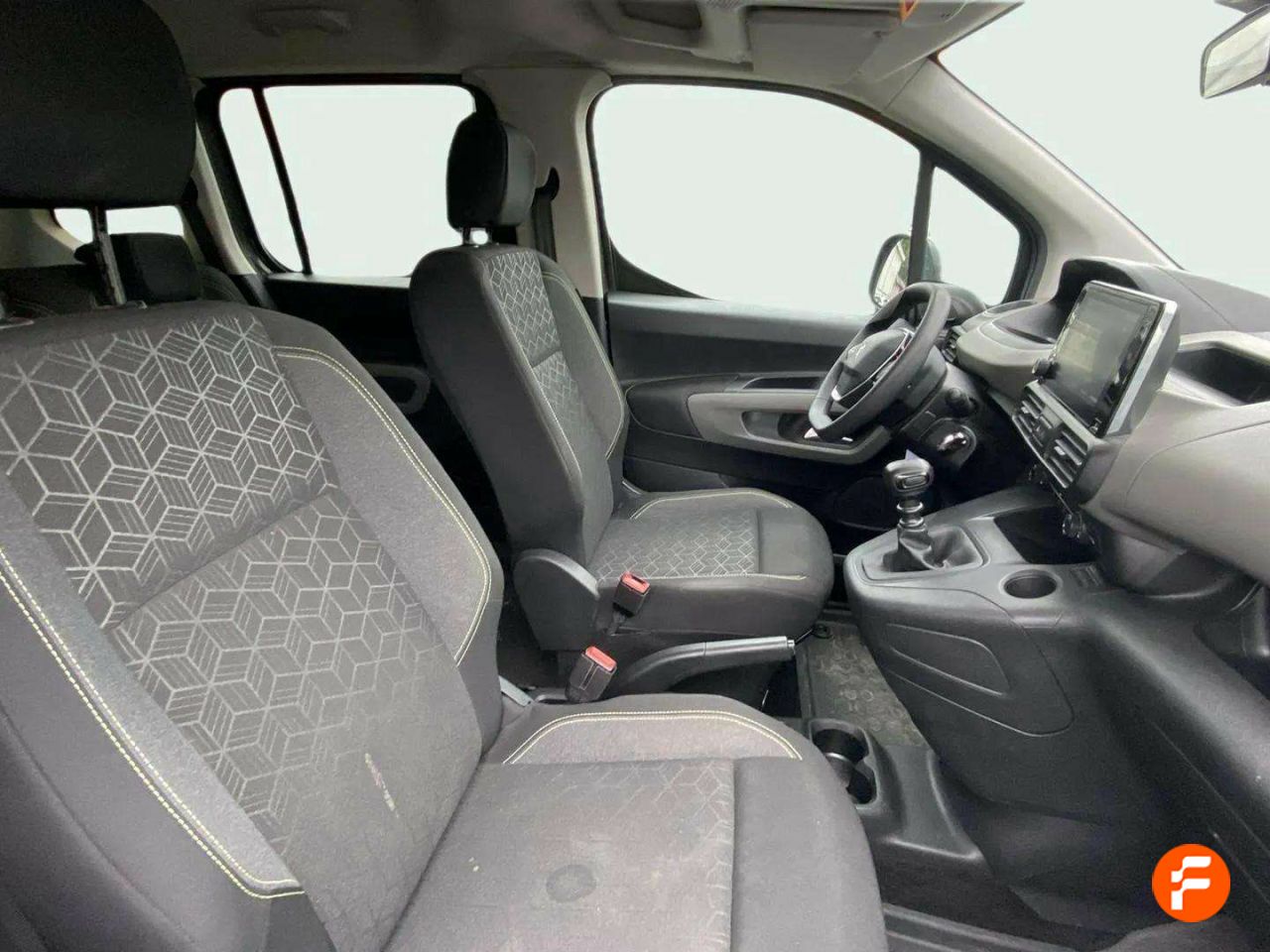 Foto Peugeot Rifter 25
