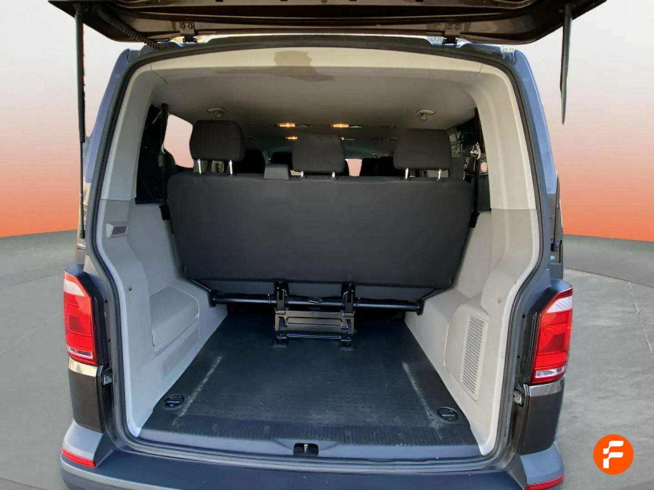 Foto Volkswagen Caravelle 10
