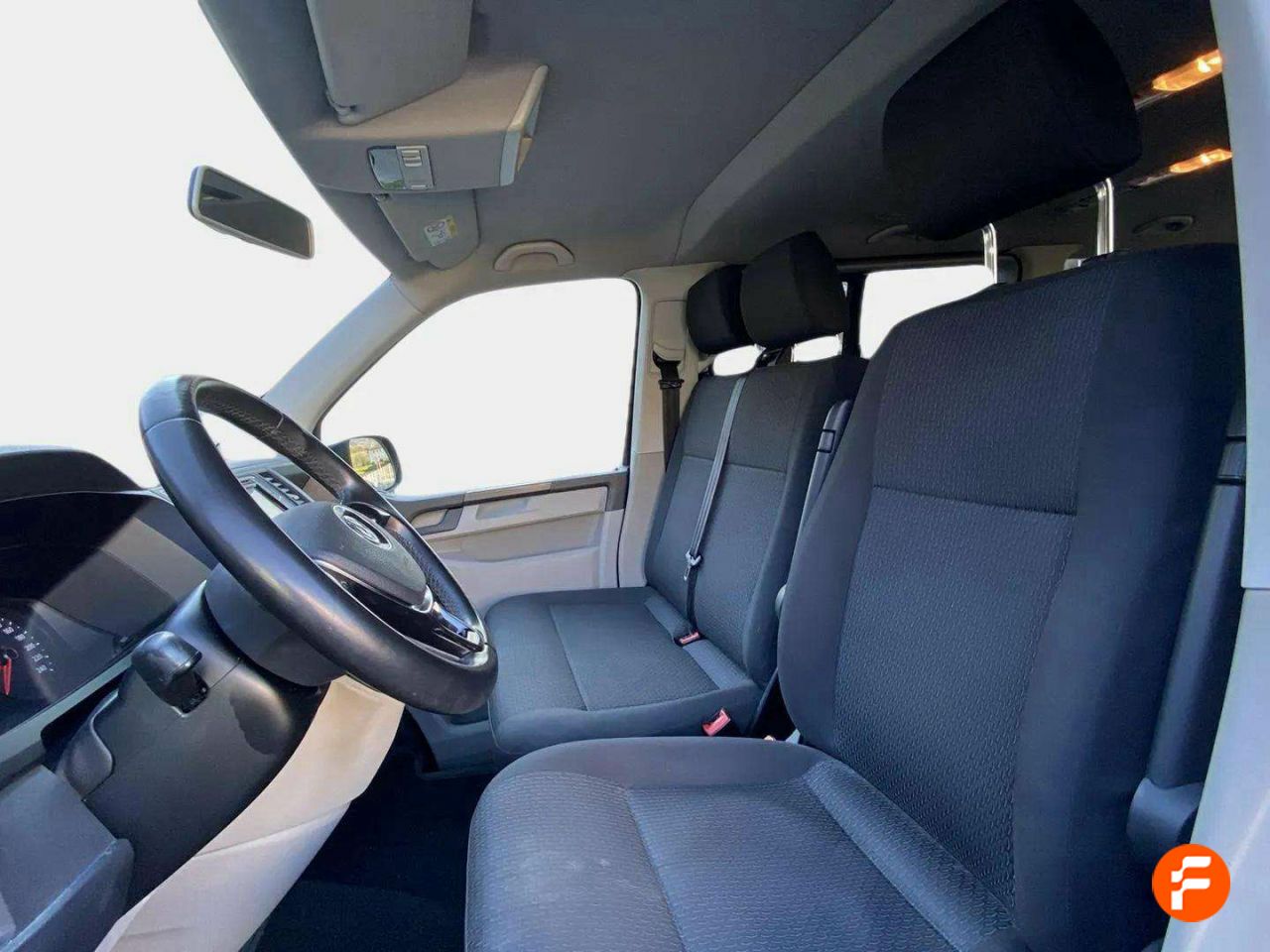 Foto Volkswagen Caravelle 11