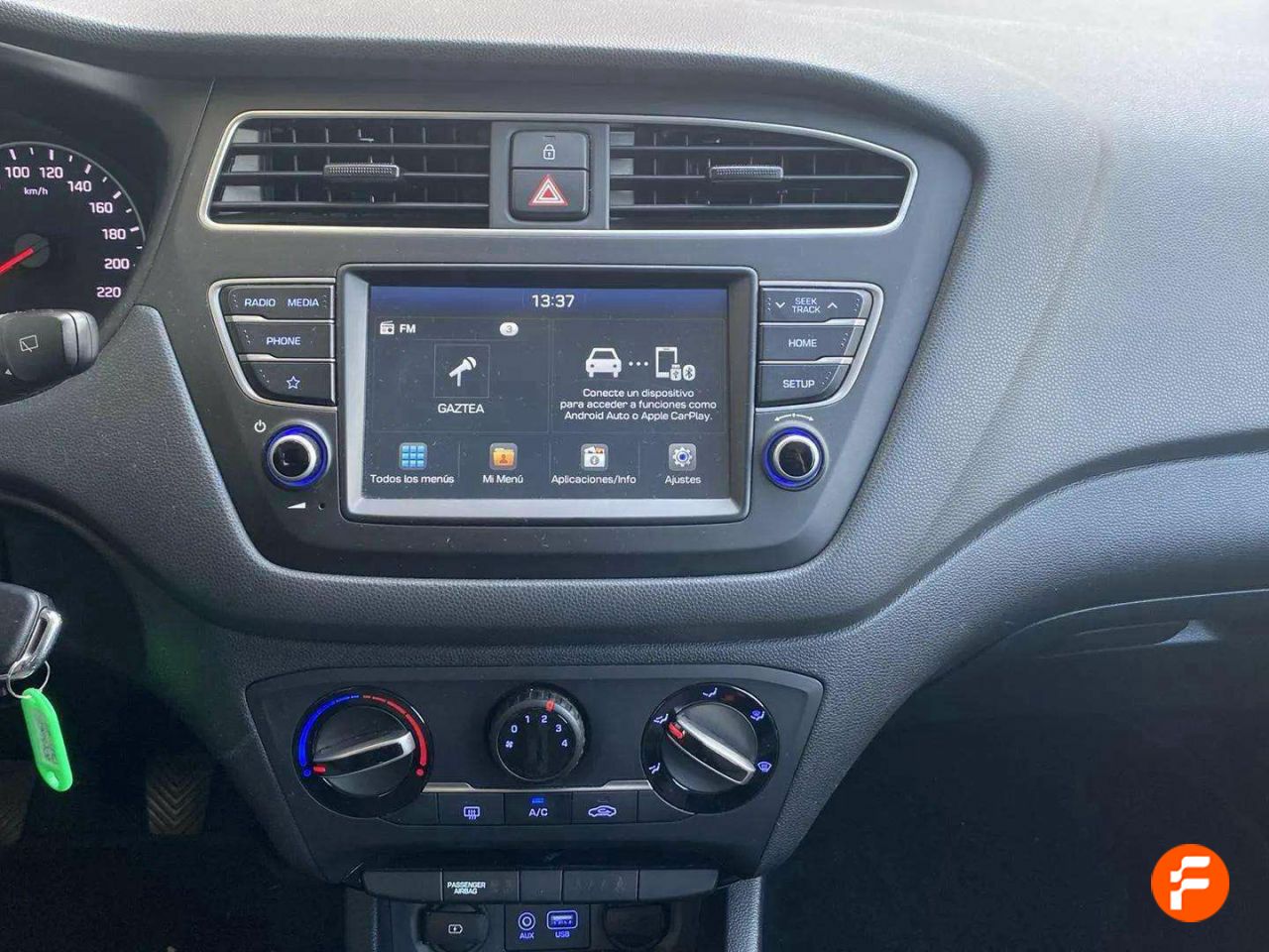 Foto Hyundai i20 13