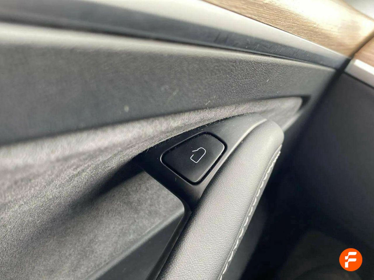 Foto Tesla Model 3 39