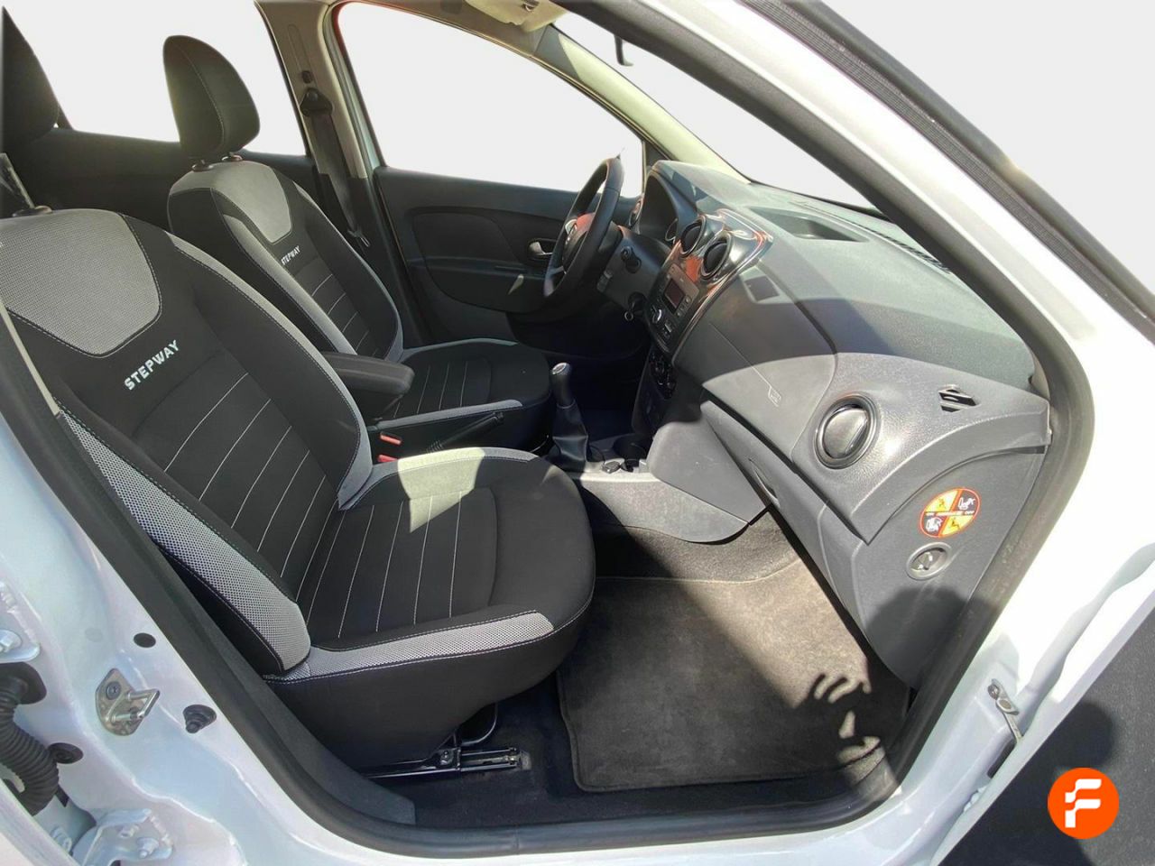 Foto Dacia Sandero 8