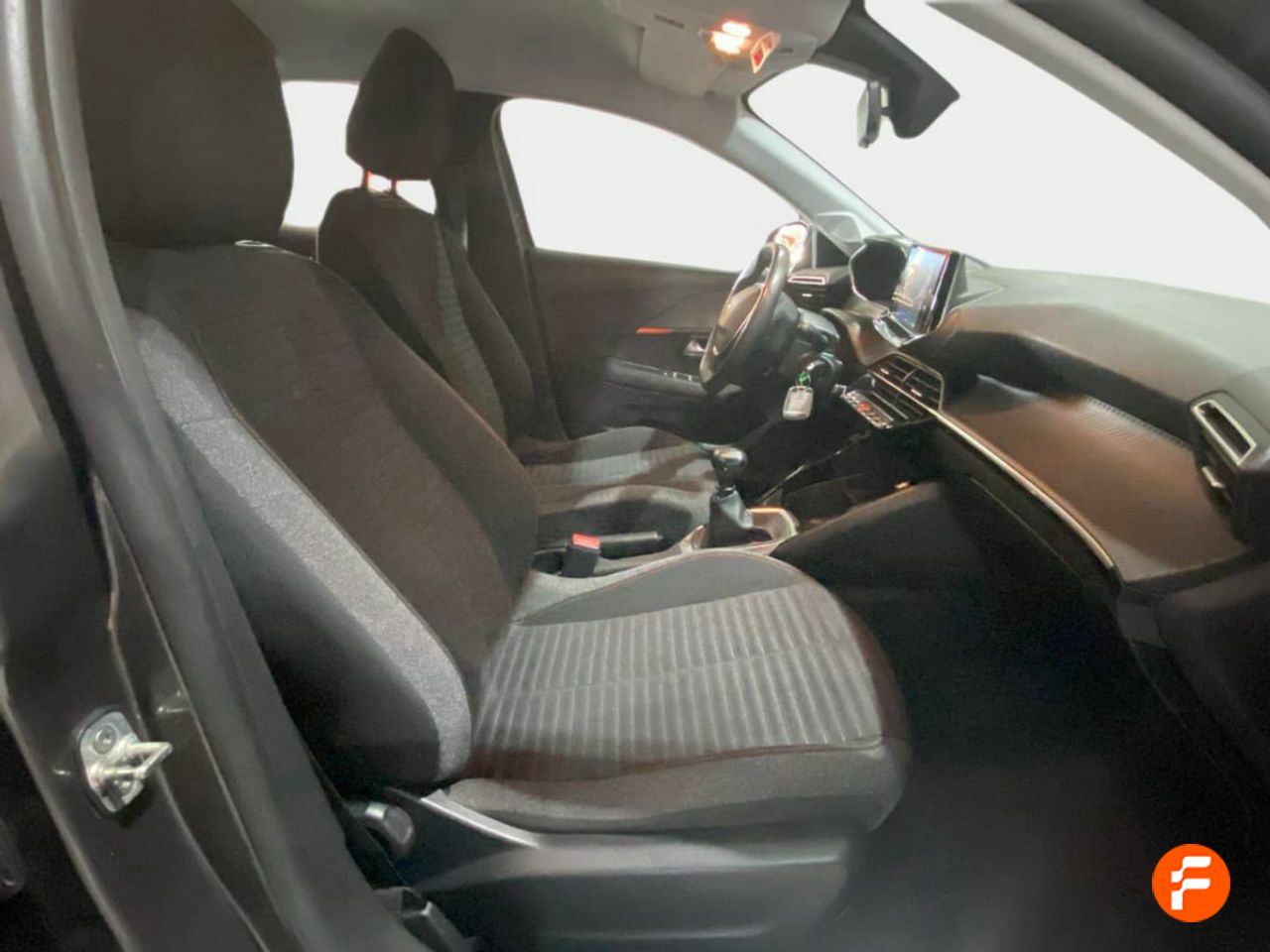 Foto Peugeot 208 7