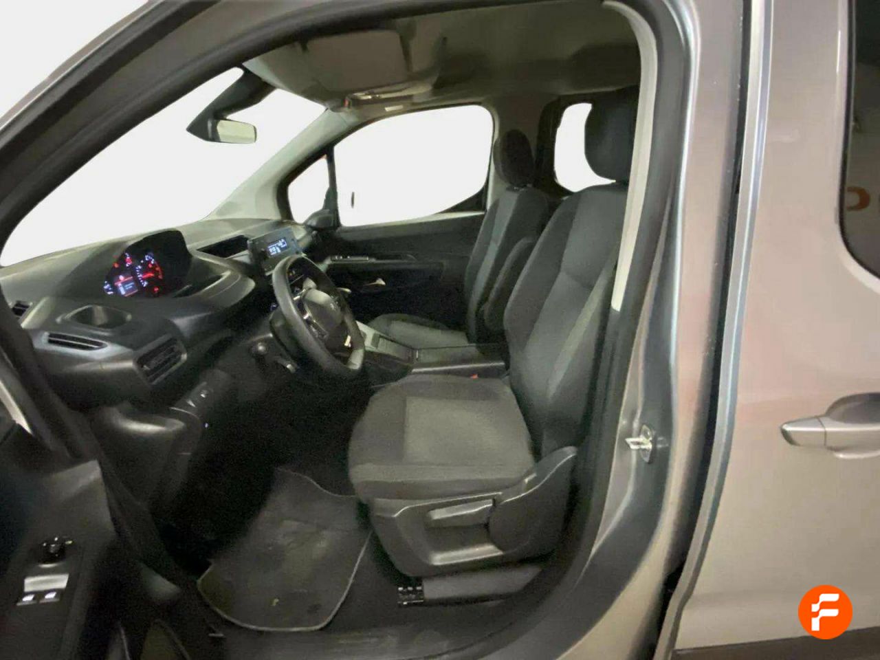 Foto Peugeot Rifter 14