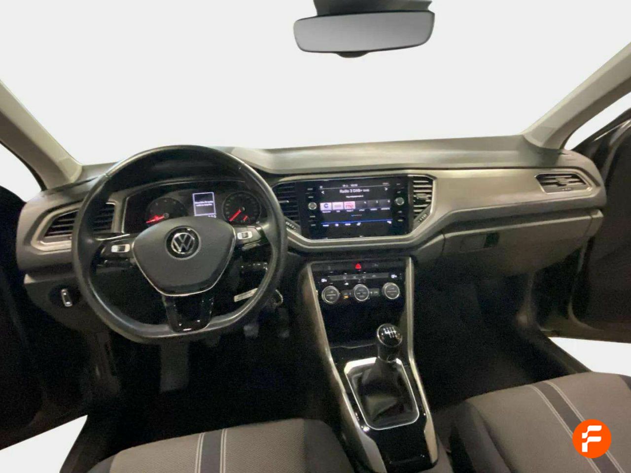 Foto Volkswagen T-Roc 10