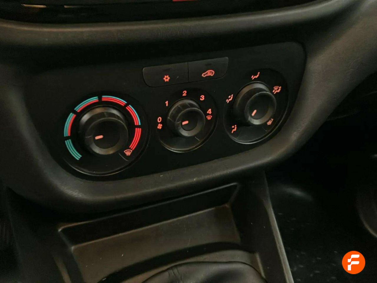 Foto Fiat Doblo 24