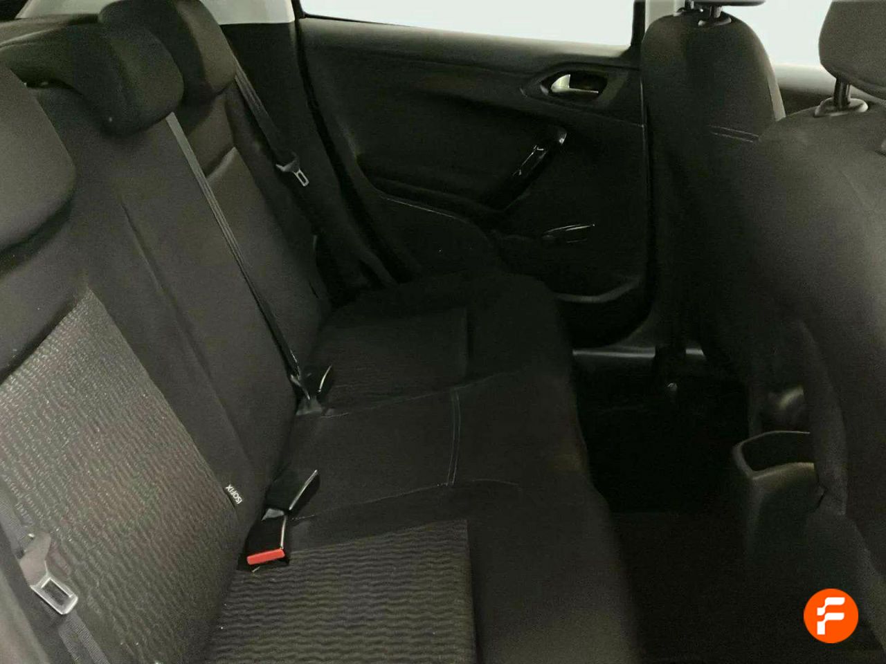 Foto Peugeot 208 13