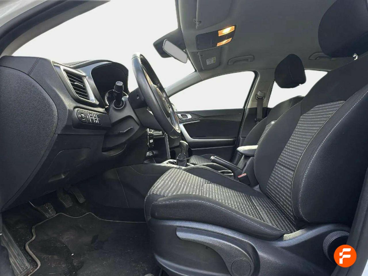 Foto Kia XCeed 12