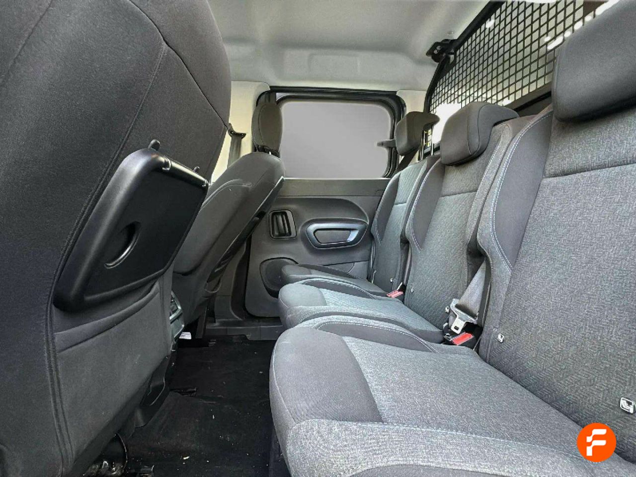 Foto Peugeot Rifter 13