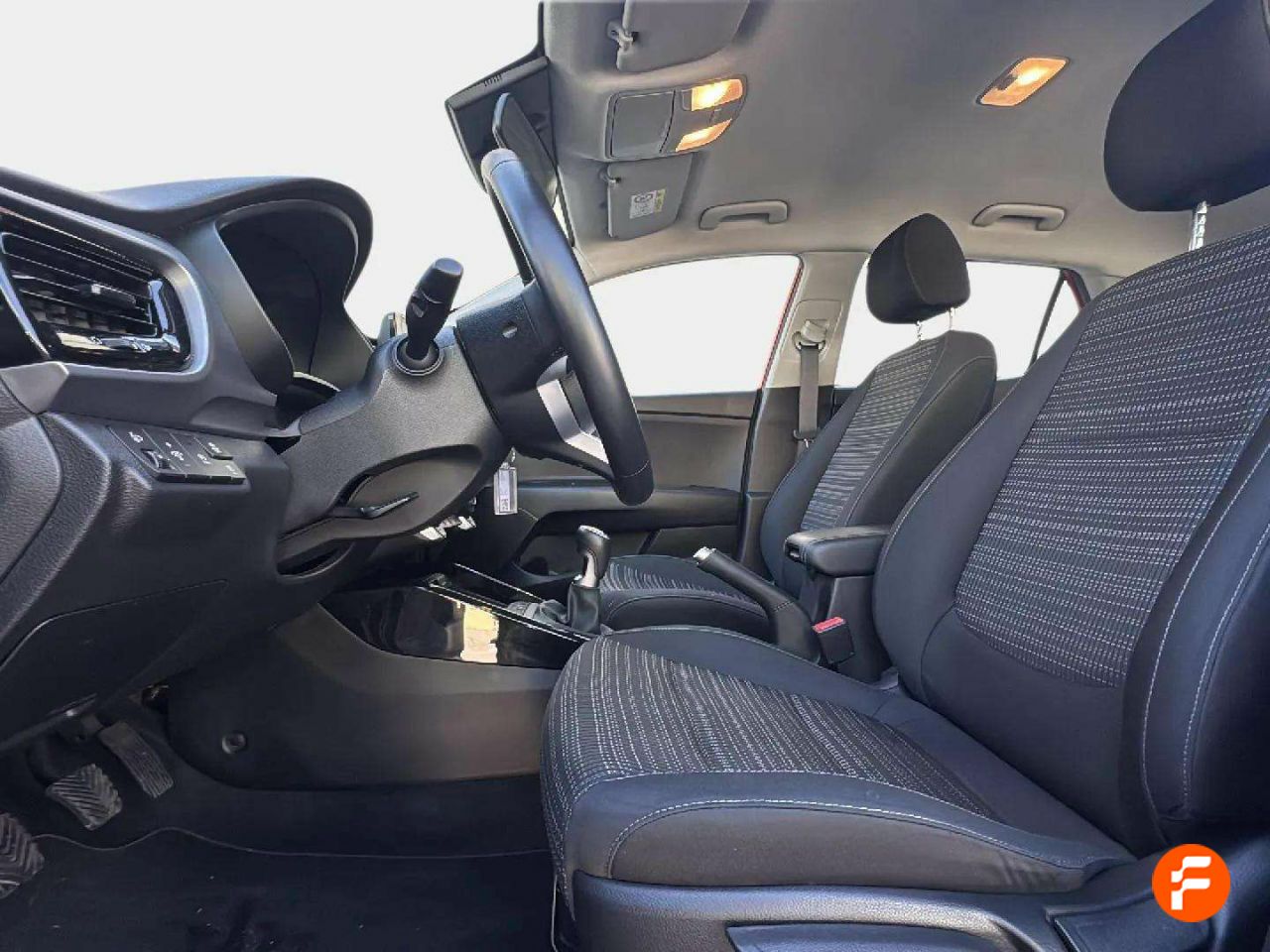 Foto Kia Stonic 13