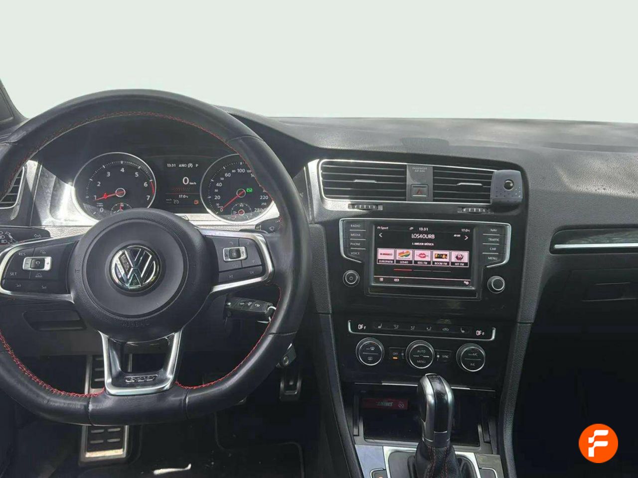 Foto Volkswagen Golf 9