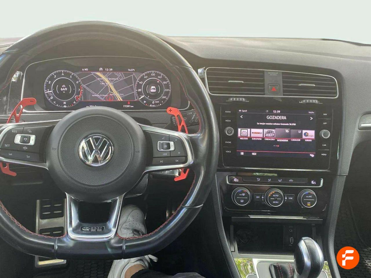 Foto Volkswagen Golf 9