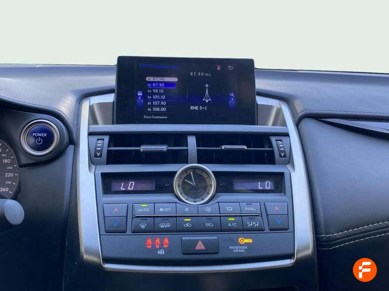 Foto Lexus NX 10