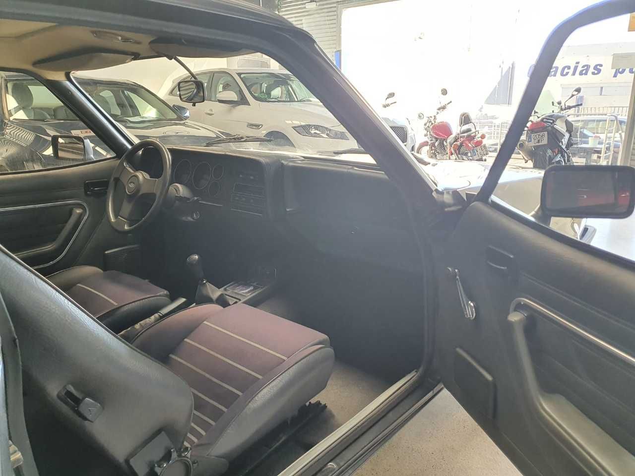 Foto Ford Capri 16
