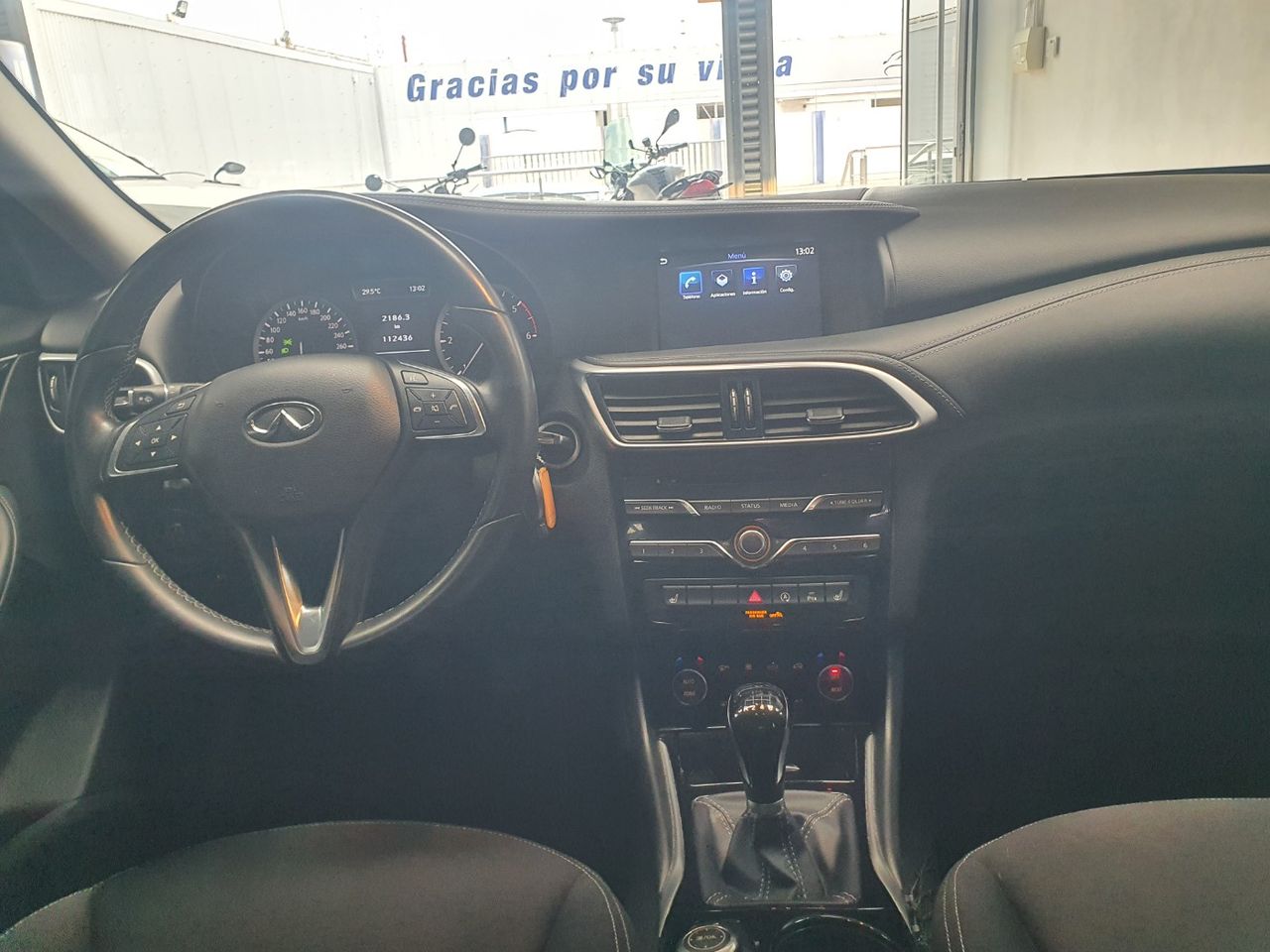 Foto Infiniti Q30 21