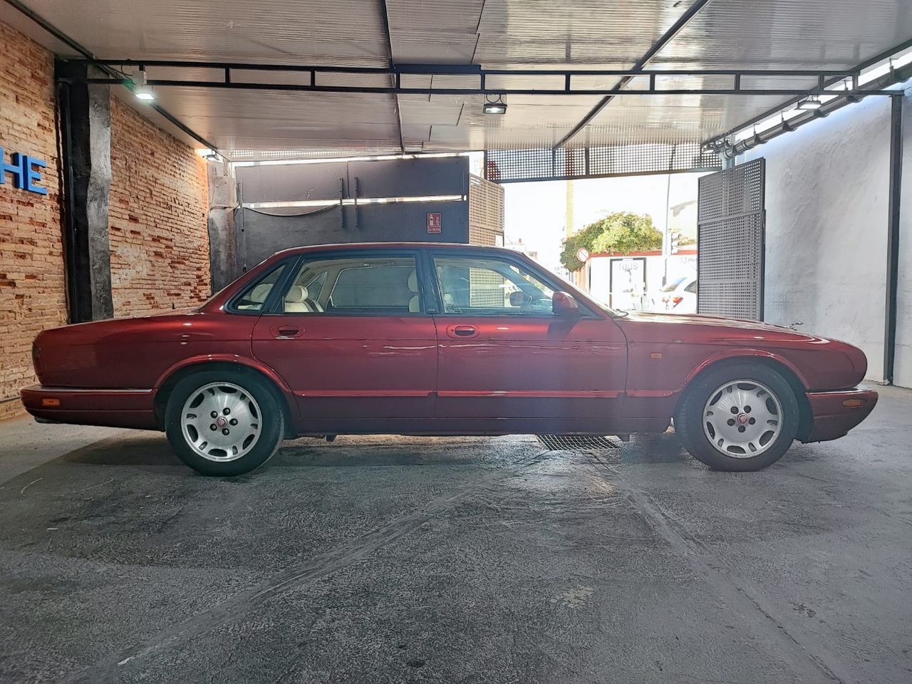 Foto Jaguar XJ 5