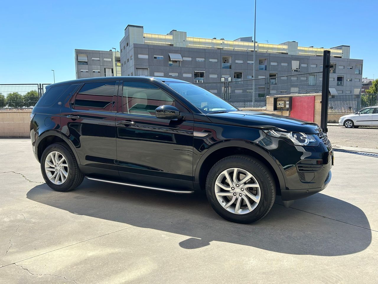 Foto Land-Rover Discovery Sport 12