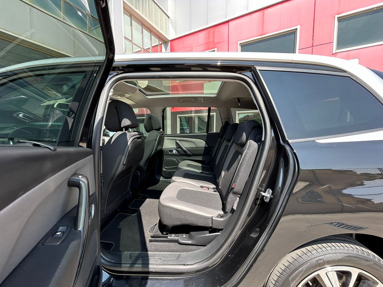 Foto Citroën Grand C4 SpaceTourer 10