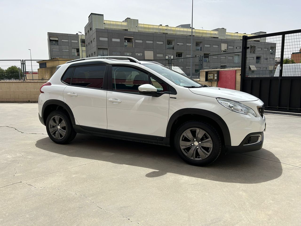 Foto Peugeot 2008 12