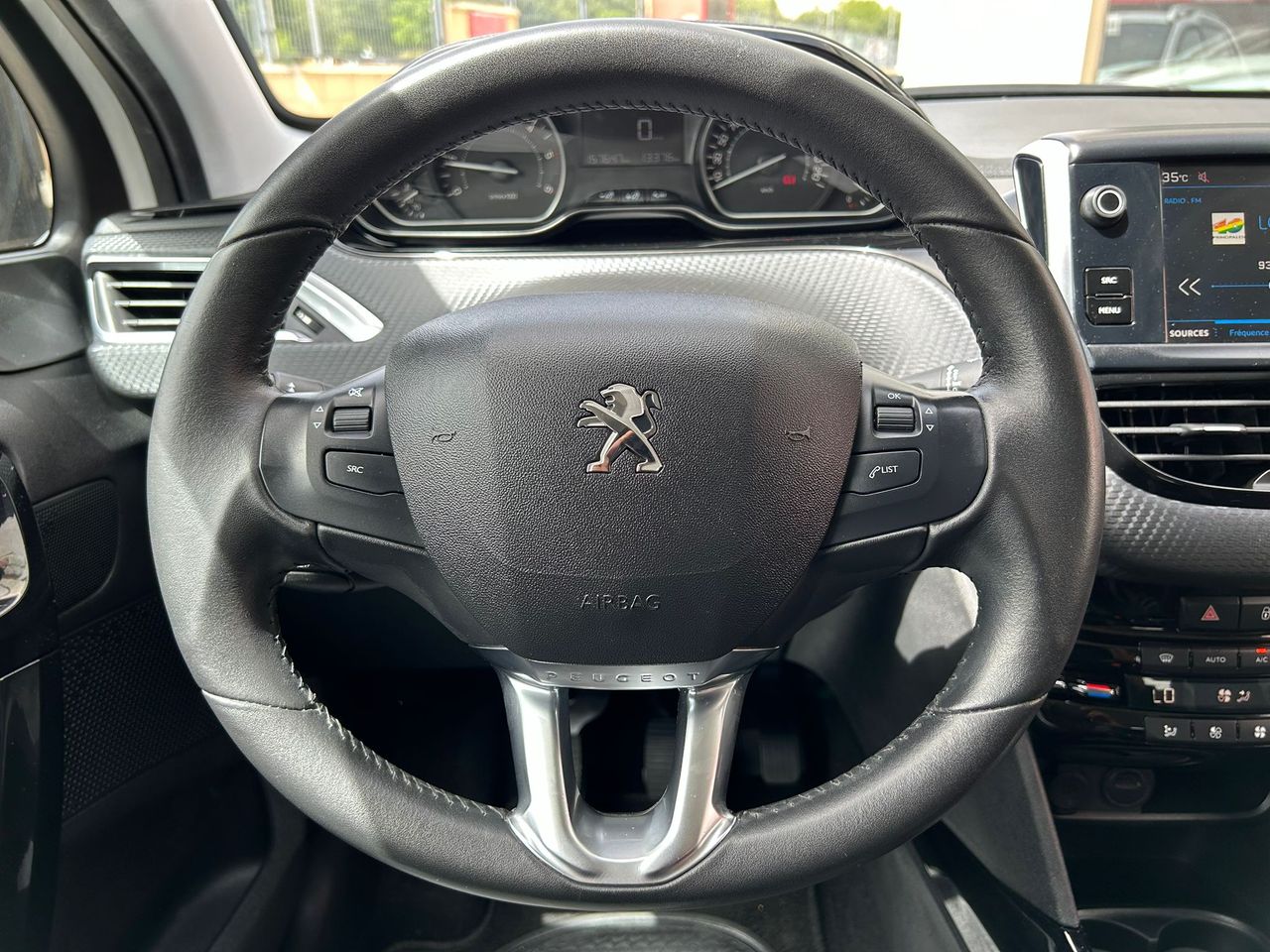 Foto Peugeot 2008 15