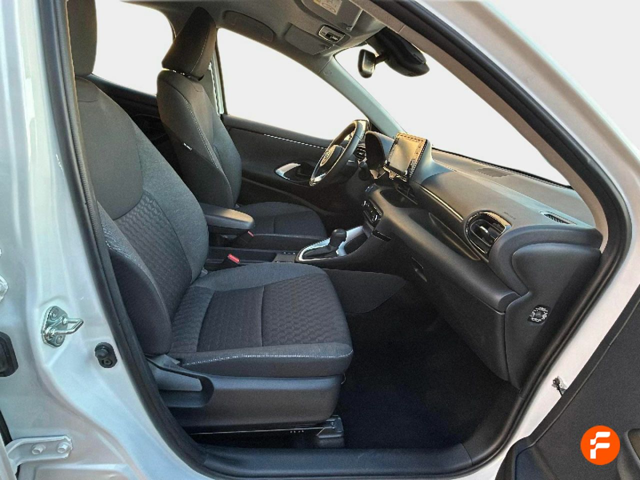 Foto Toyota Yaris 9
