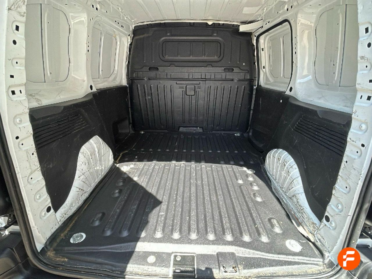 Foto Peugeot Partner 13