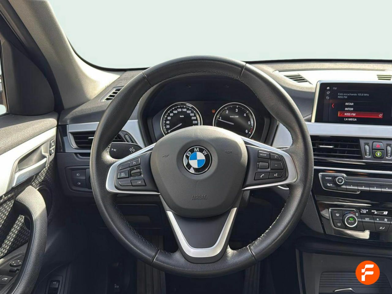 Foto BMW X1 9