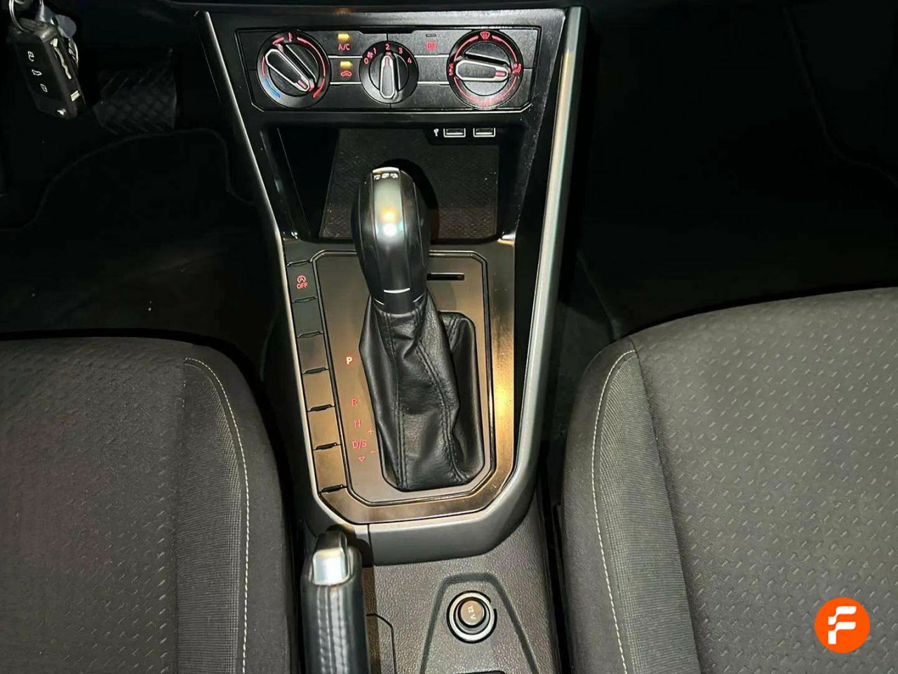 Foto Volkswagen Polo 16