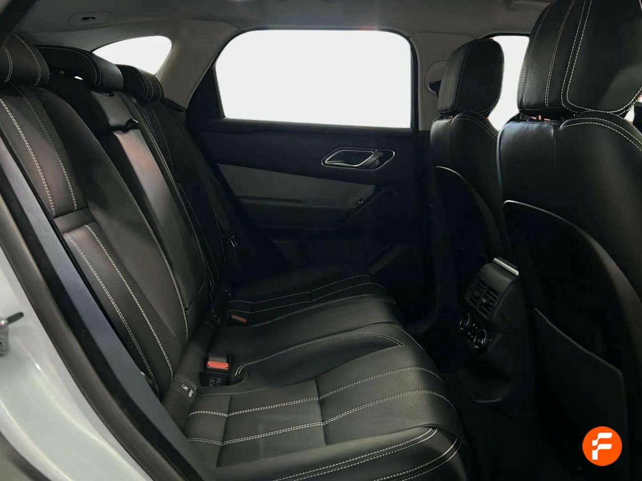 Foto Land-Rover Range Rover Velar 14