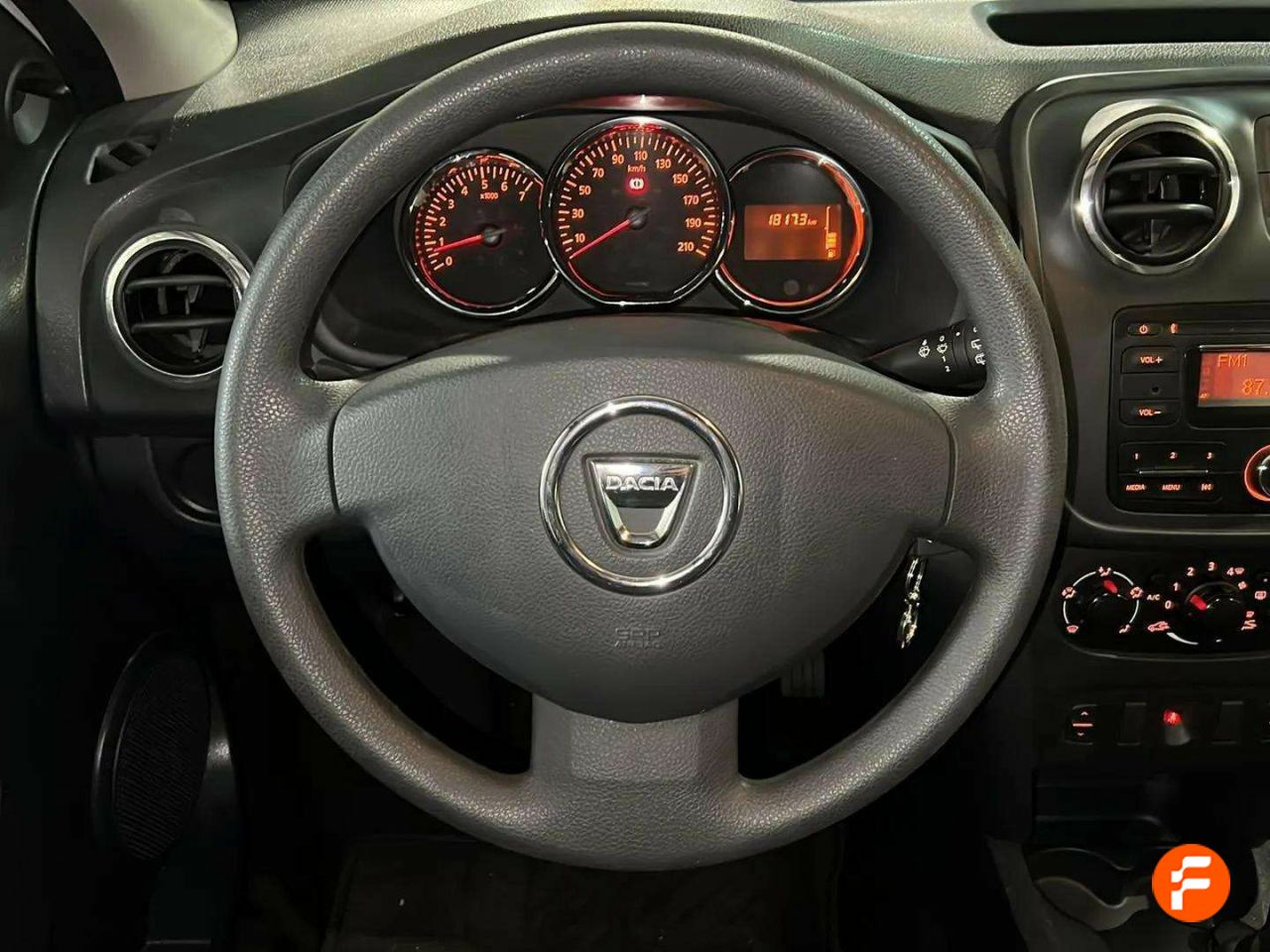Foto Dacia Sandero 16