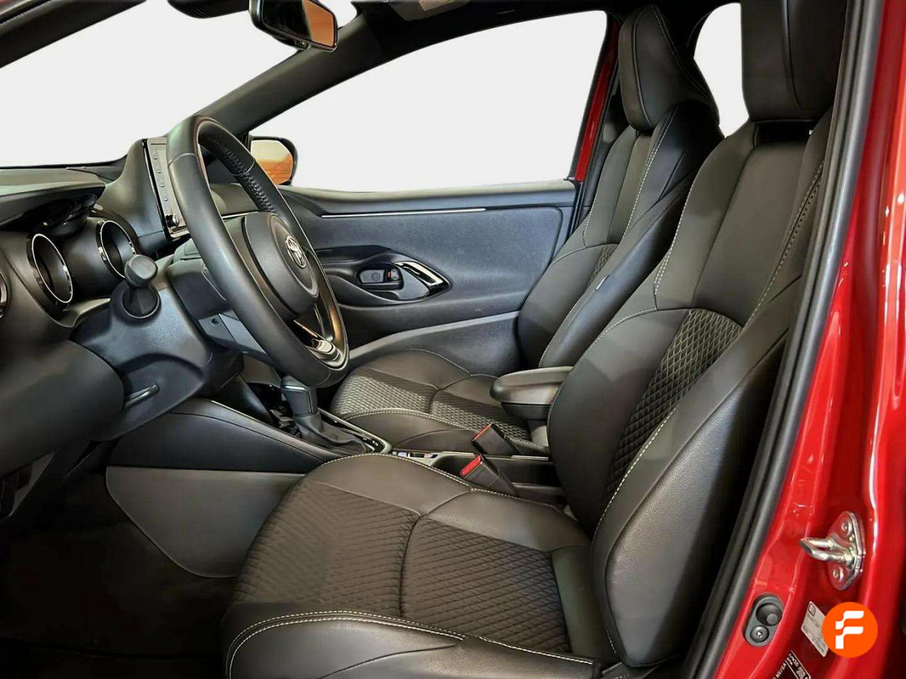 Foto Toyota Yaris 10