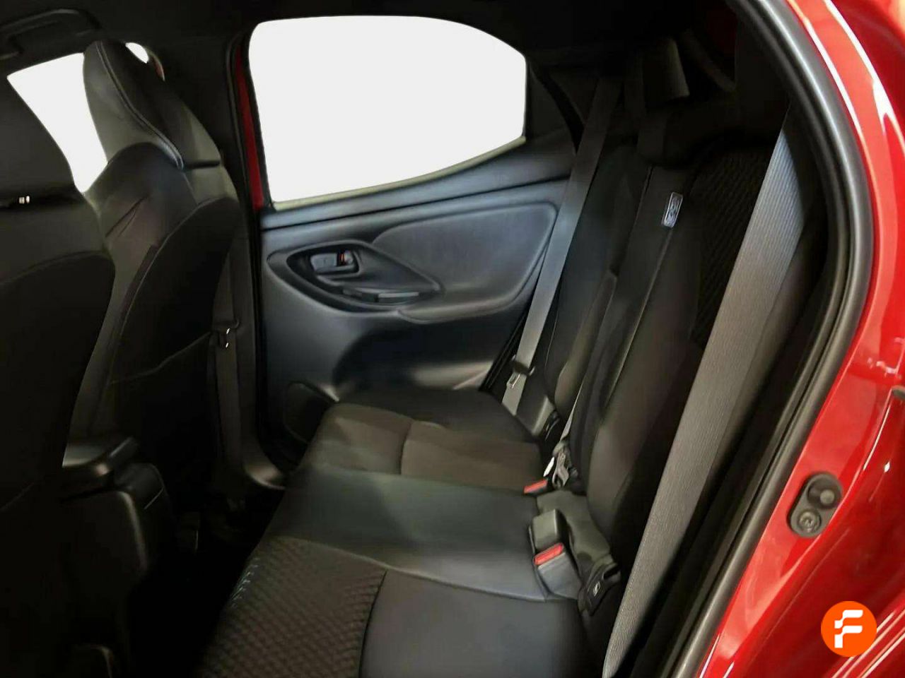 Foto Toyota Yaris 11