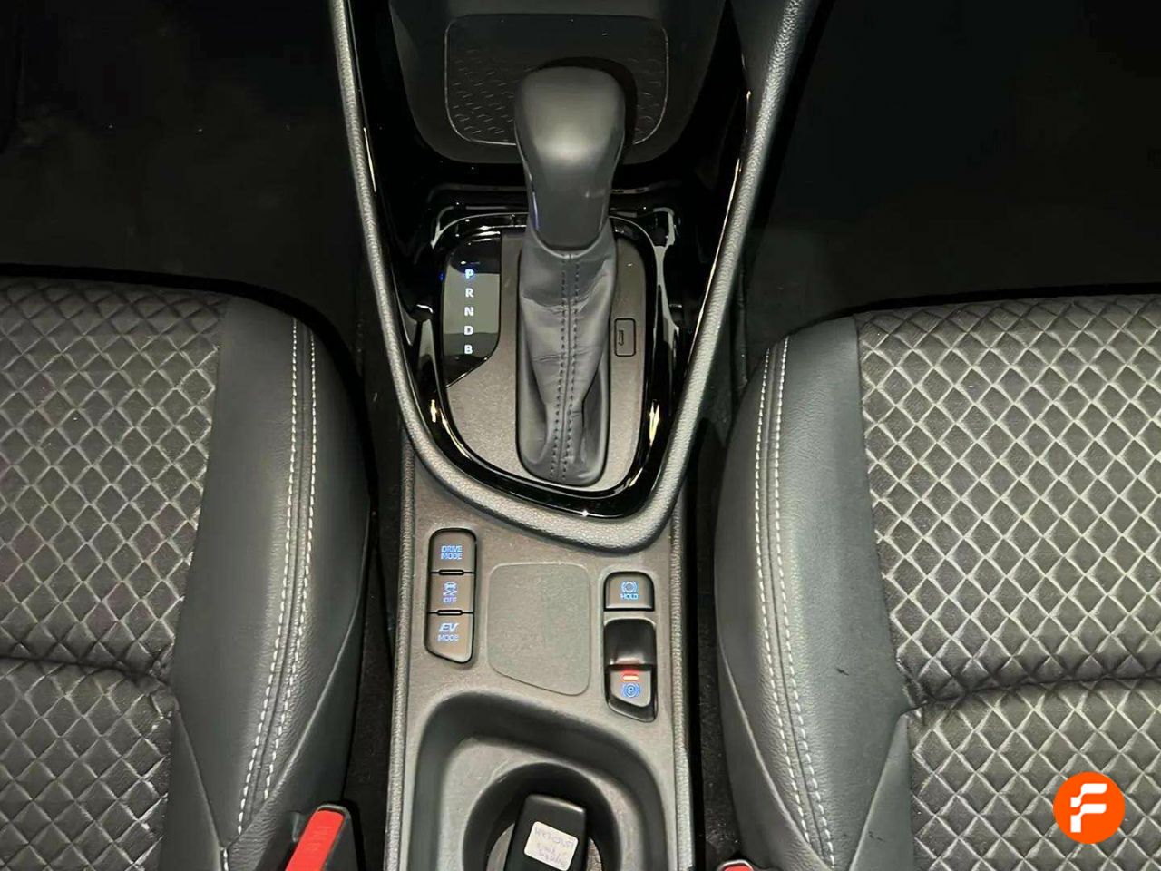 Foto Toyota Yaris 17