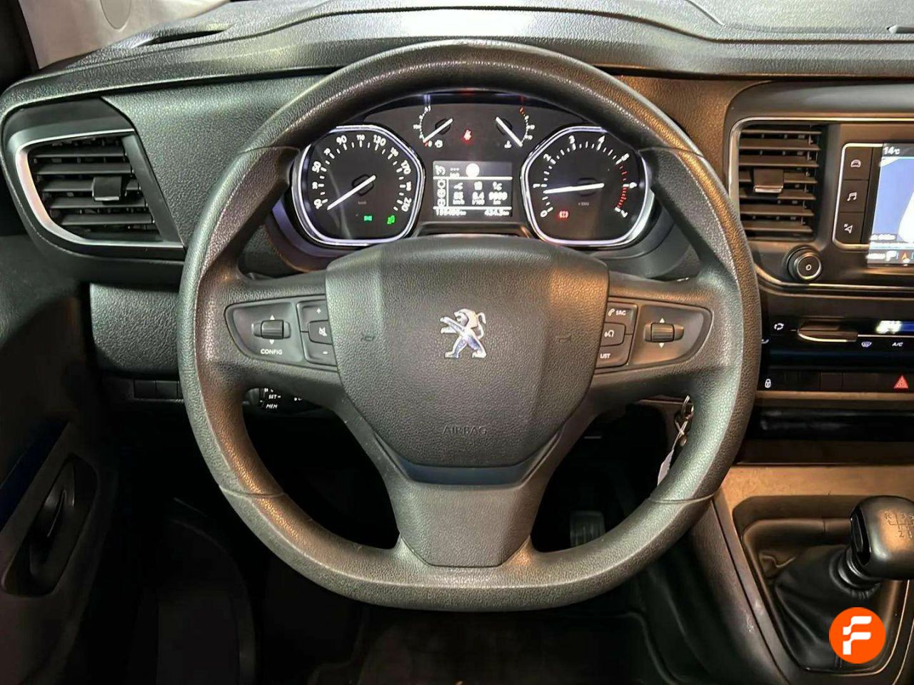 Foto Peugeot Traveller 19
