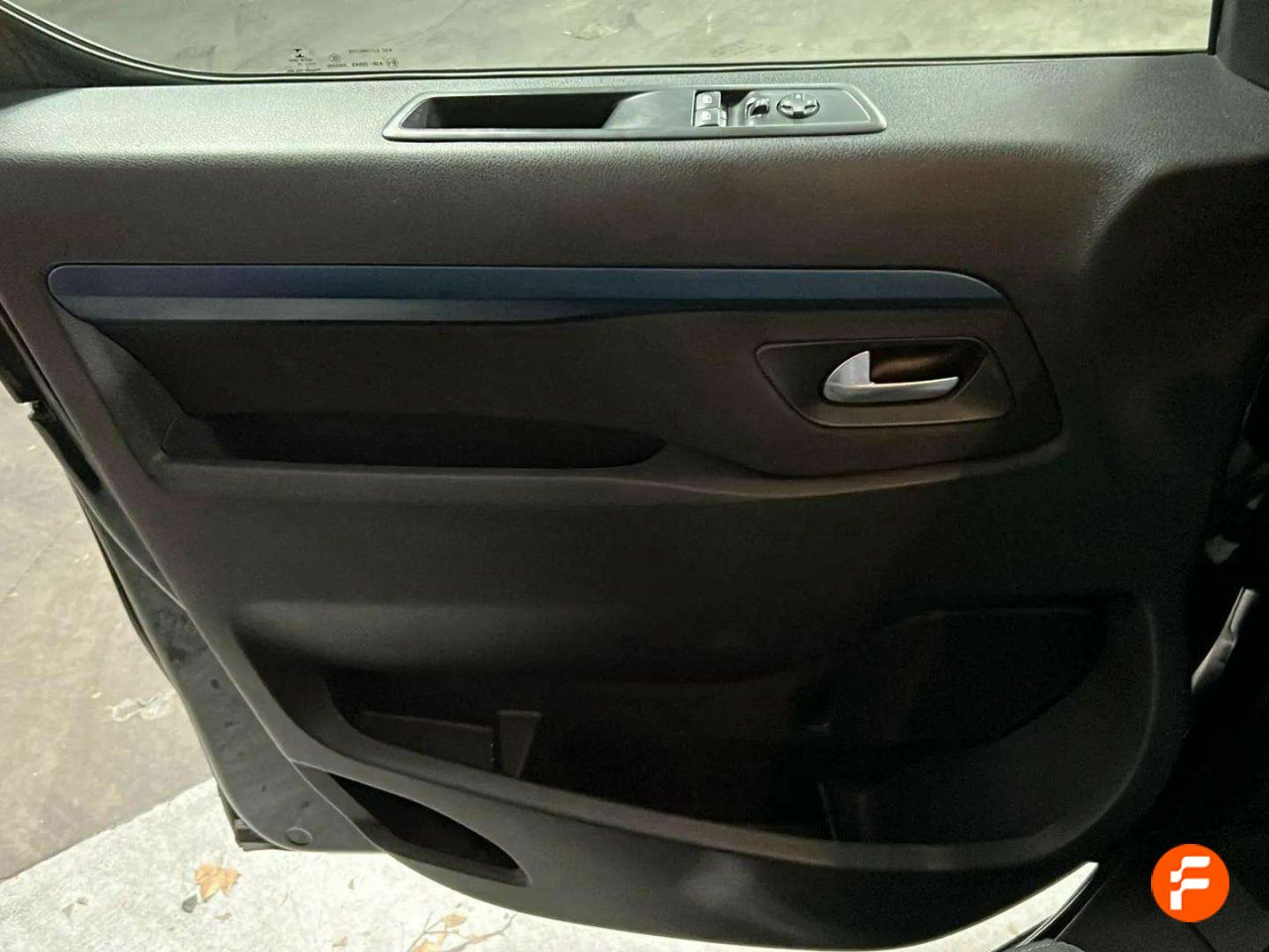 Foto Peugeot Traveller 22