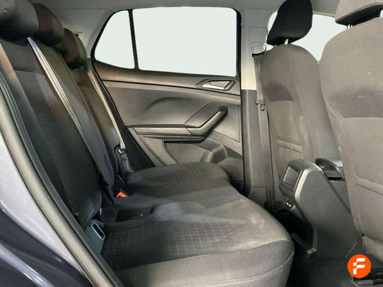 Foto Volkswagen T-Cross 14