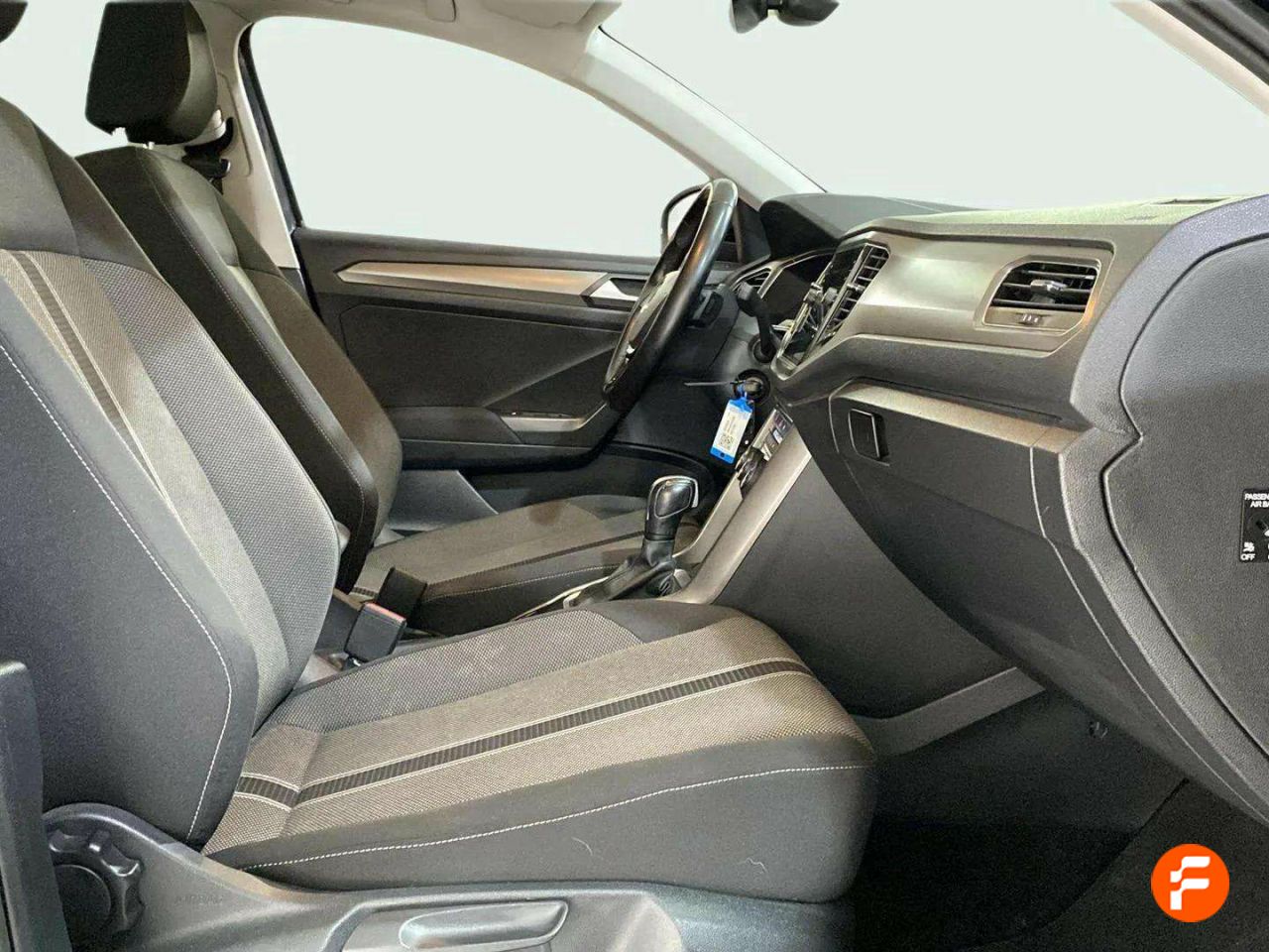 Foto Volkswagen T-Roc 13