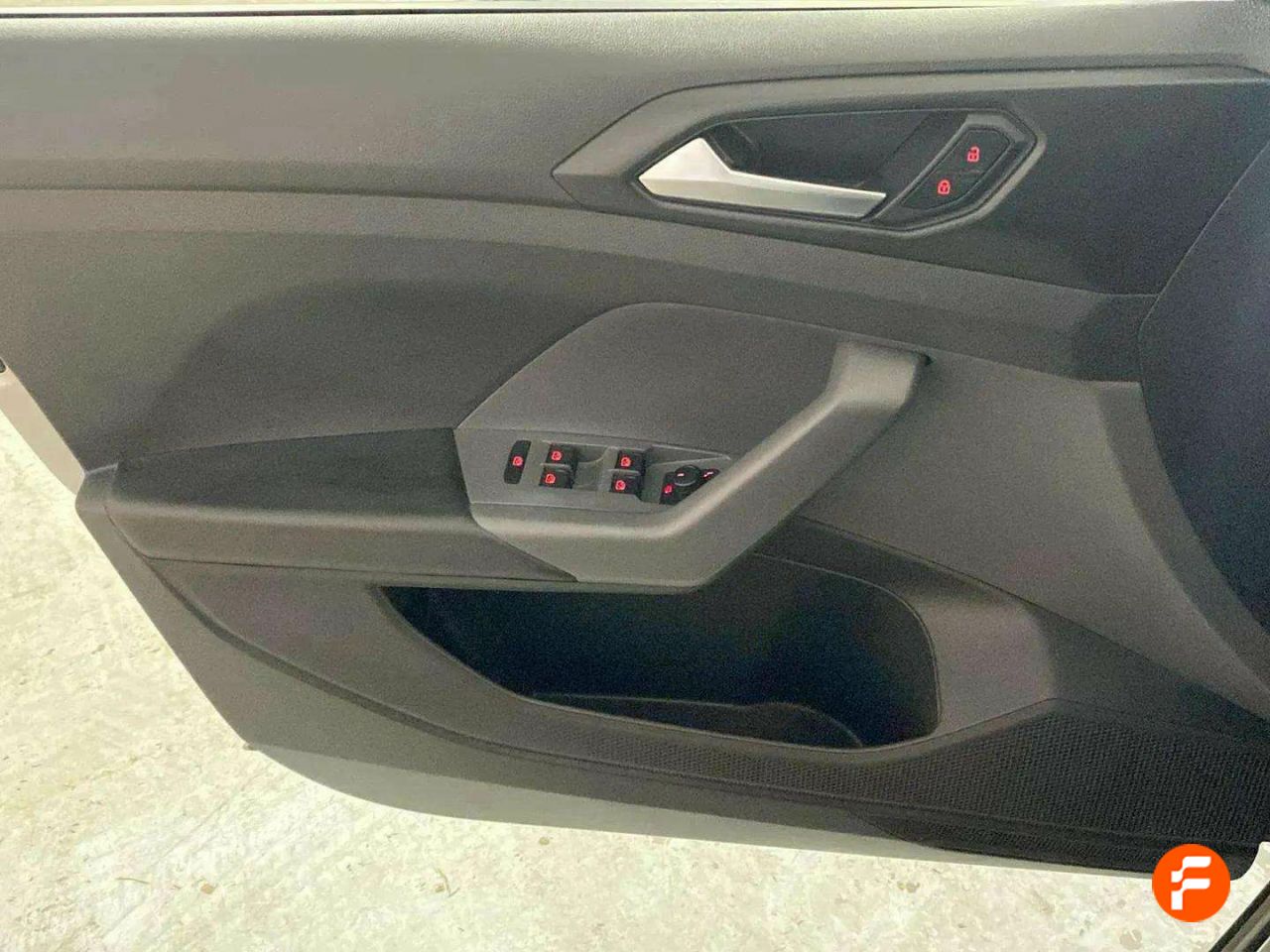 Foto Volkswagen T-Cross 21