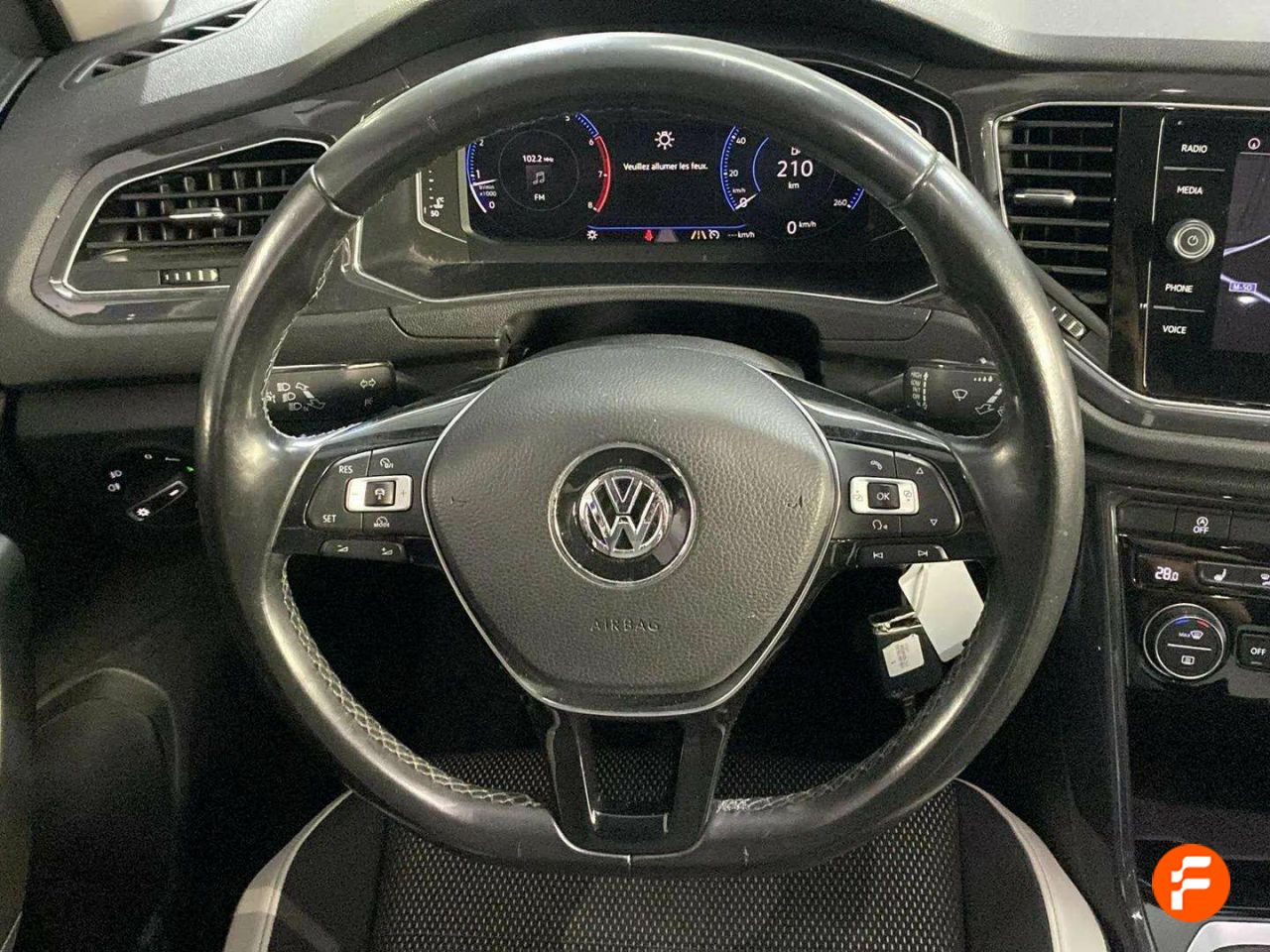 Foto Volkswagen T-Roc 19
