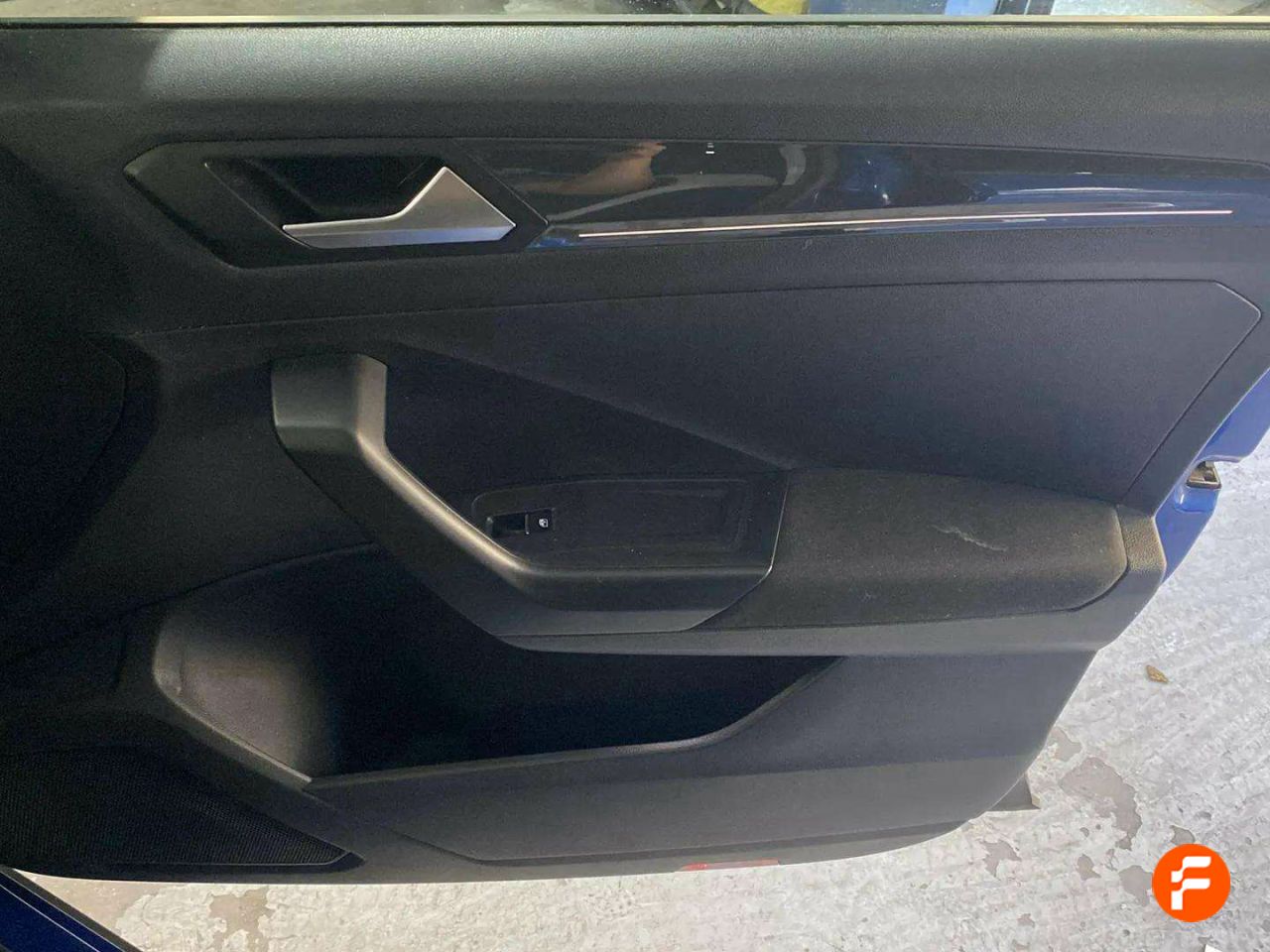 Foto Volkswagen T-Roc 23