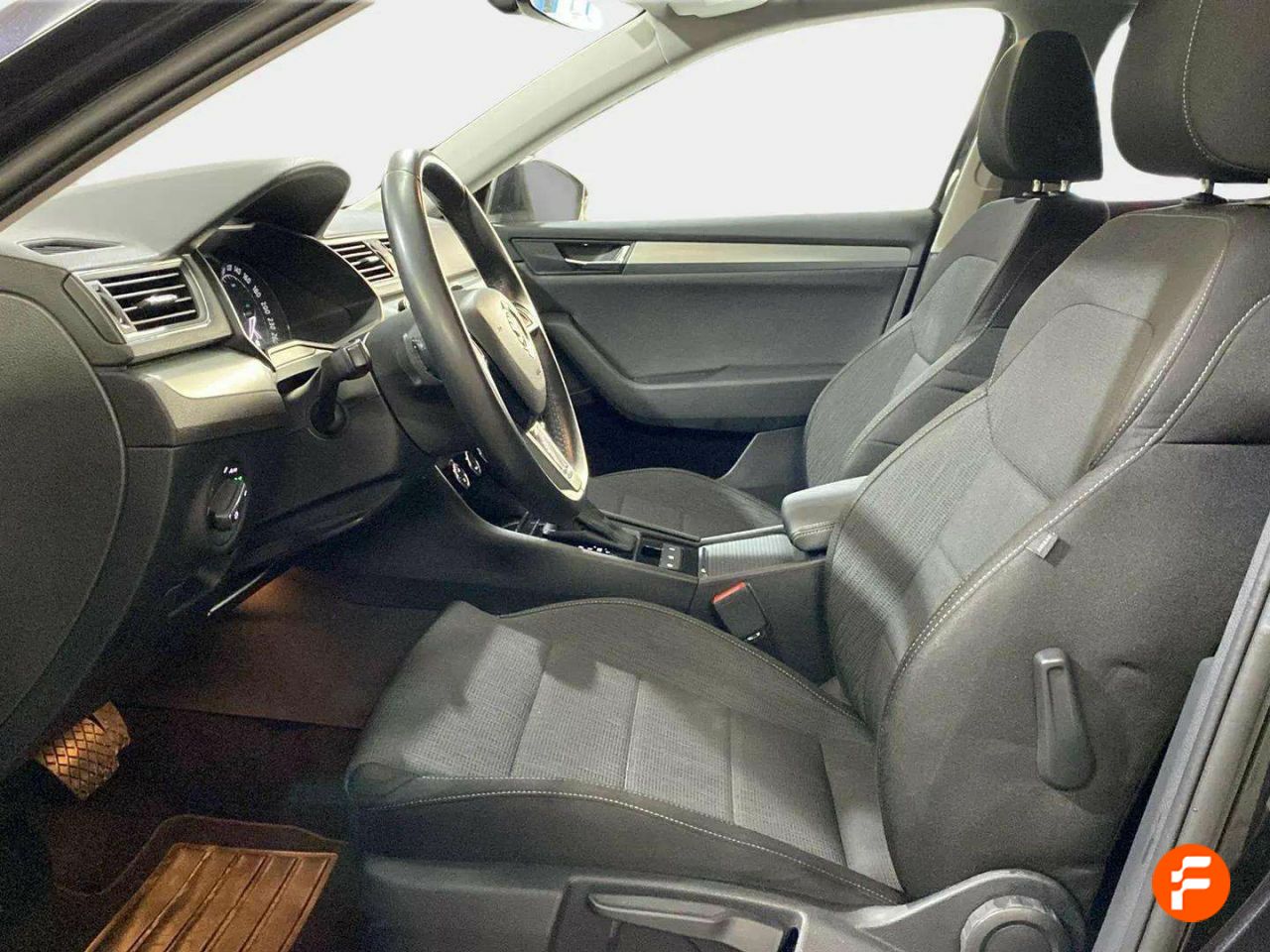 Foto Skoda Superb 11