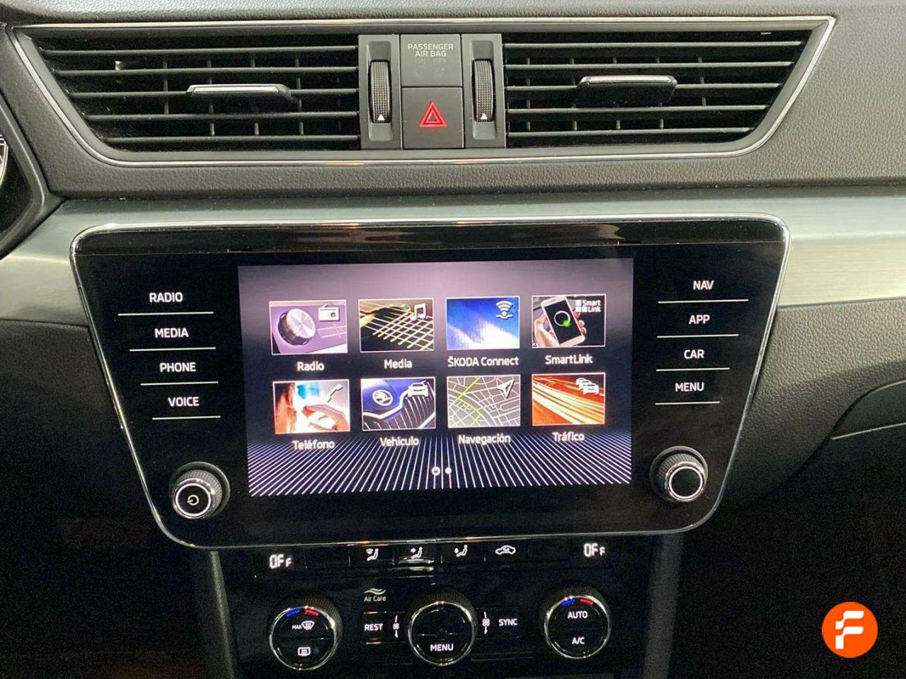 Foto Skoda Superb 16
