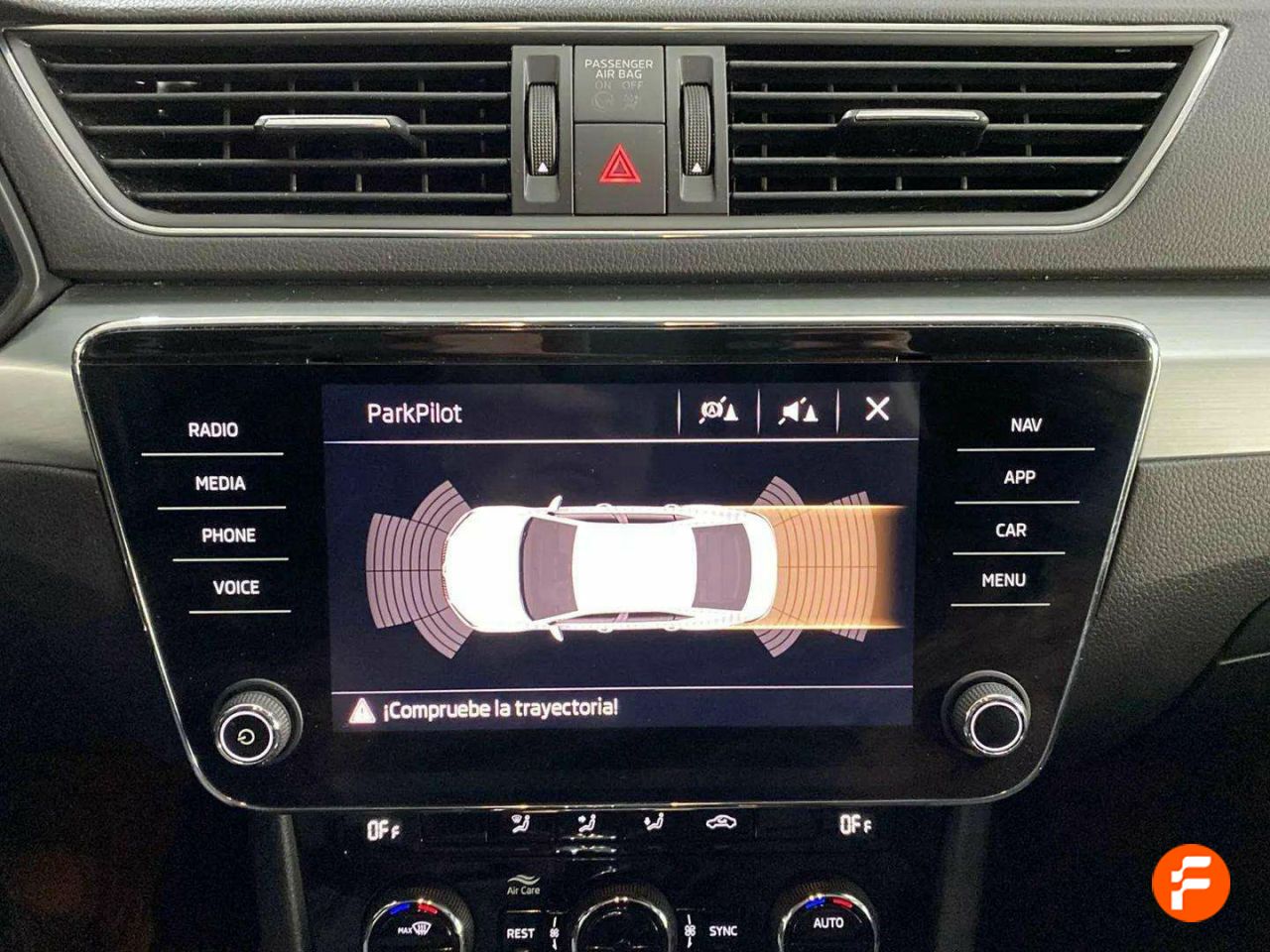 Foto Skoda Superb 17