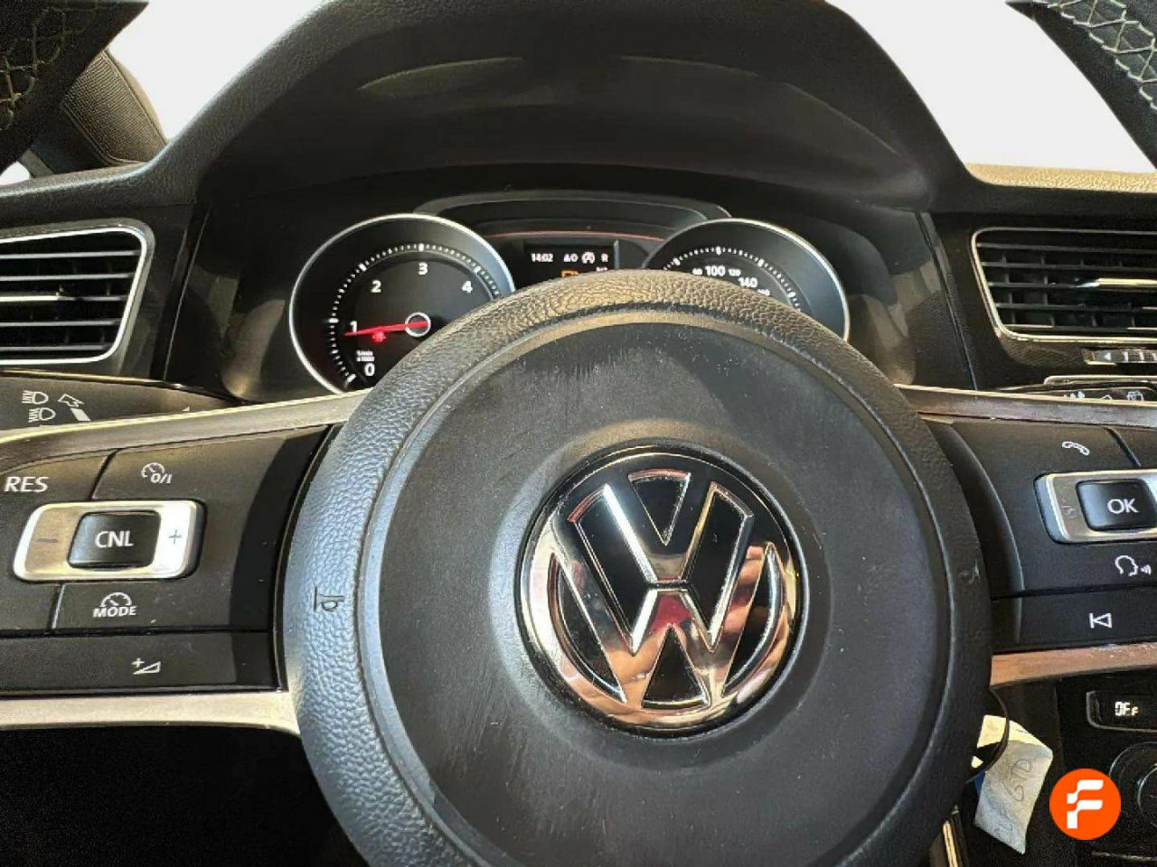 Foto Volkswagen Golf 29