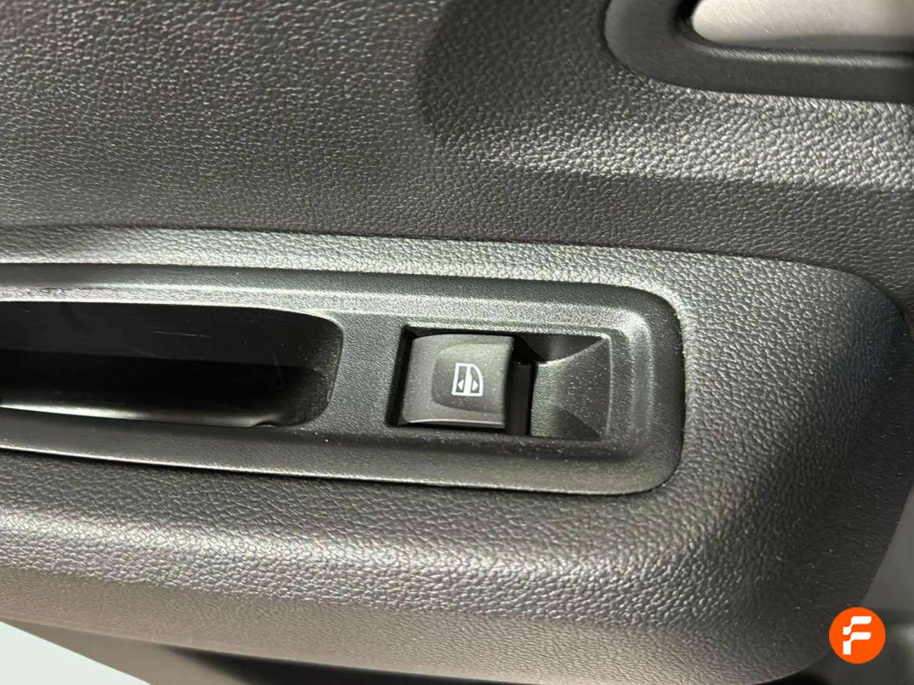 Foto Dacia Sandero 18
