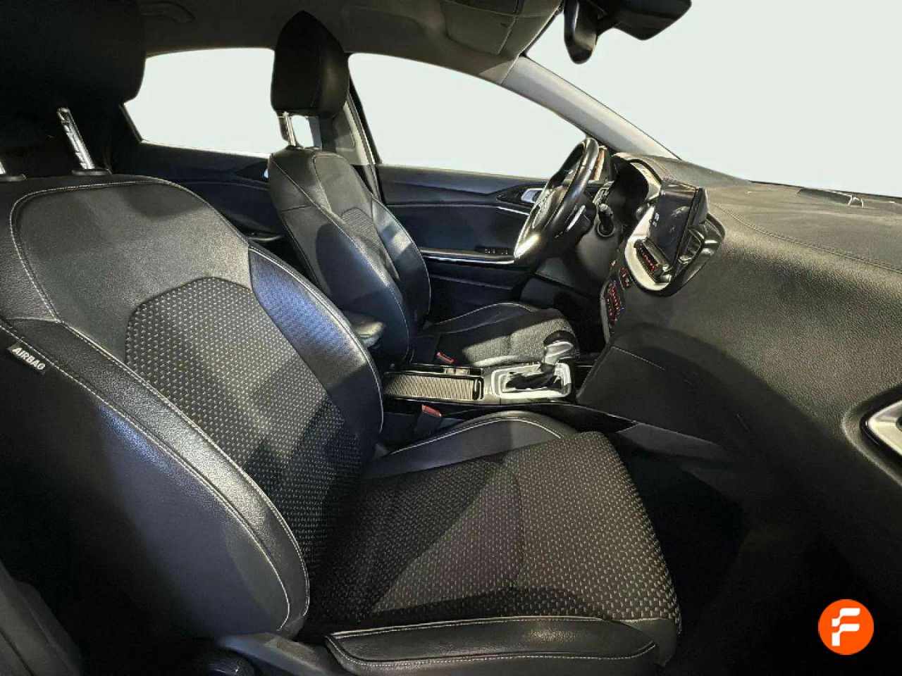 Foto Kia XCeed 9