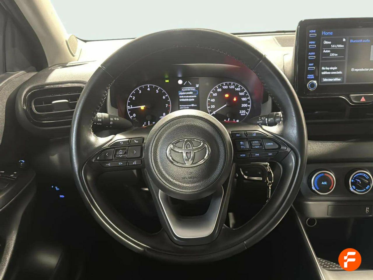 Foto Toyota Yaris 12